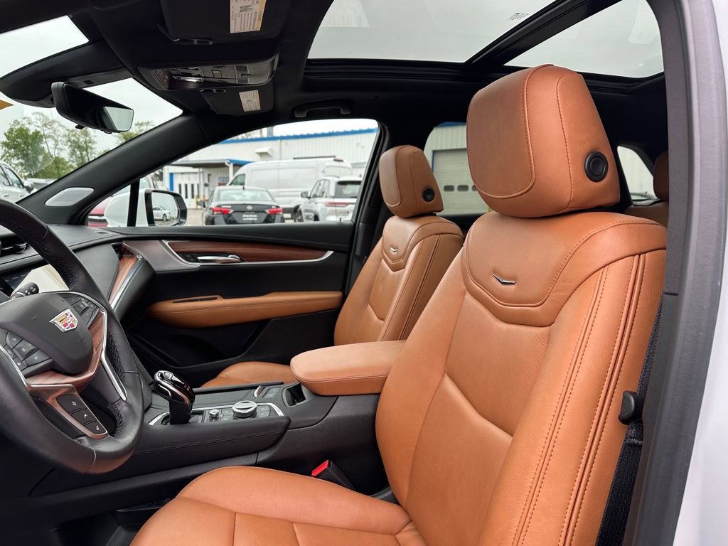 Certified 2023 Cadillac XT5 Premium Luxury w/ Technology Package AWD/4WD image 26