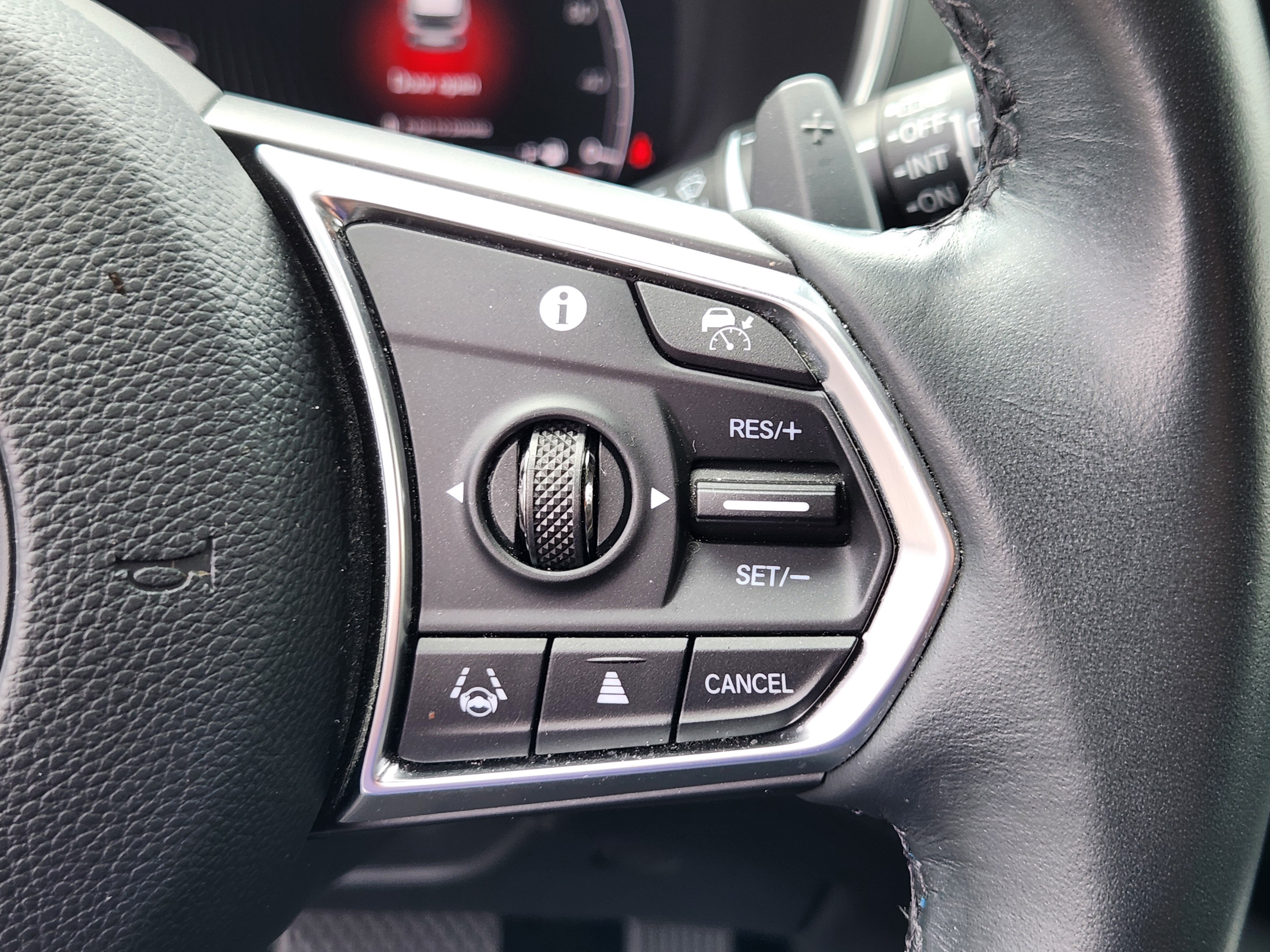 Used 2023 Acura MDX w/ Technology Package AWD/4WD image 27
