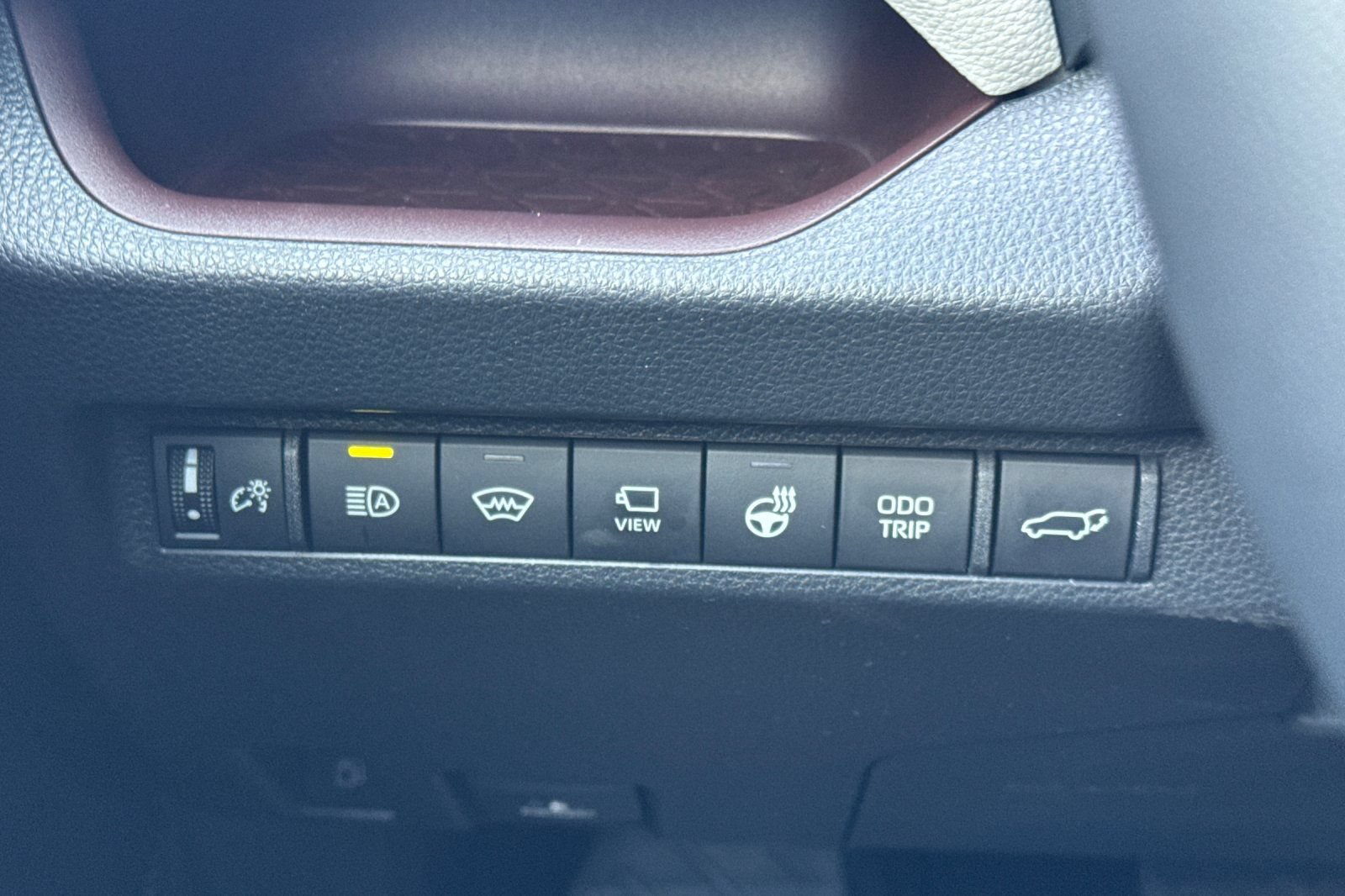 Certified 2025 Toyota RAV4 Limited AWD/4WD image 34