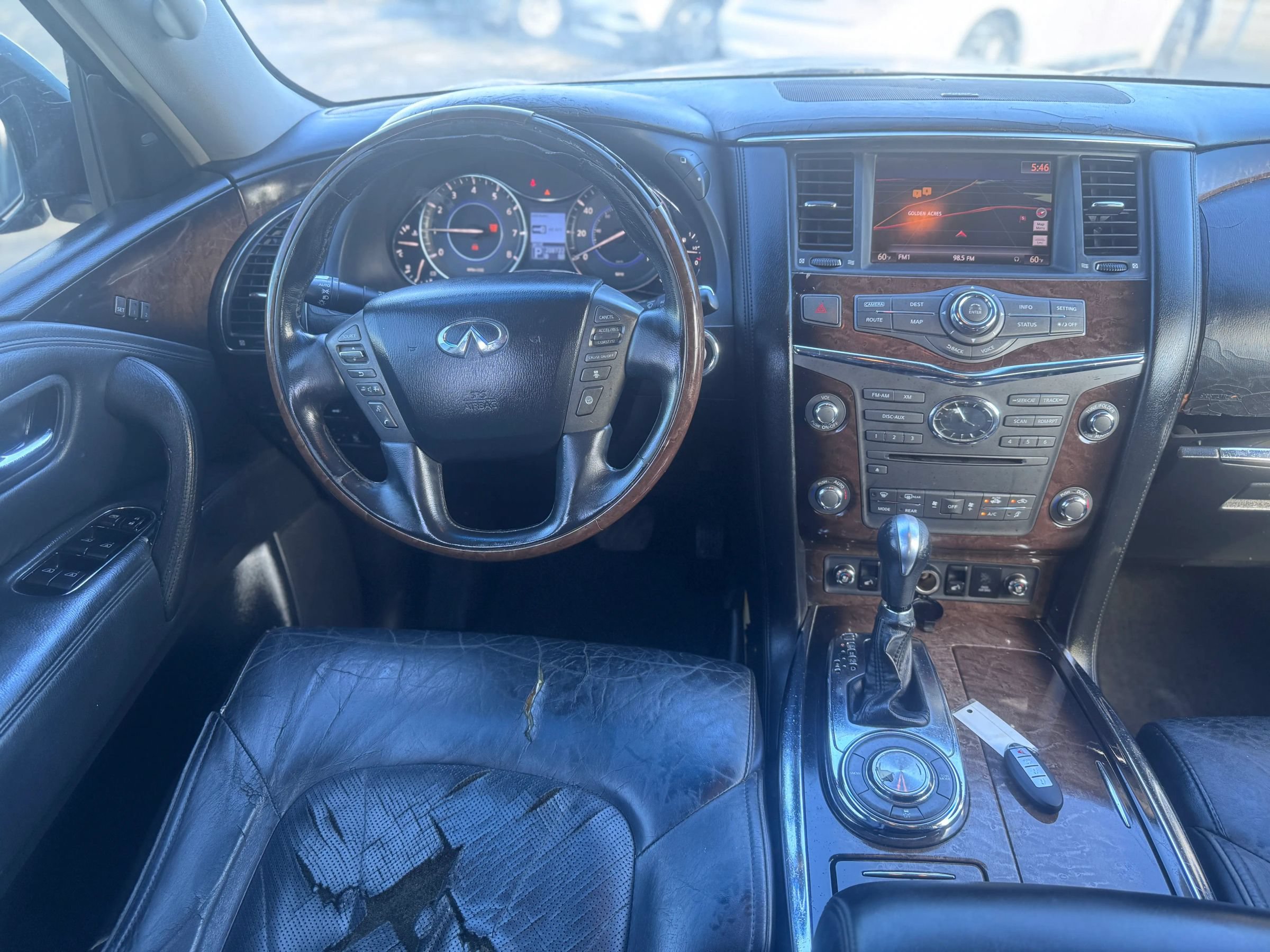 Used 2011 INFINITI QX56 2WD w/ Deluxe Touring Pkg image 18