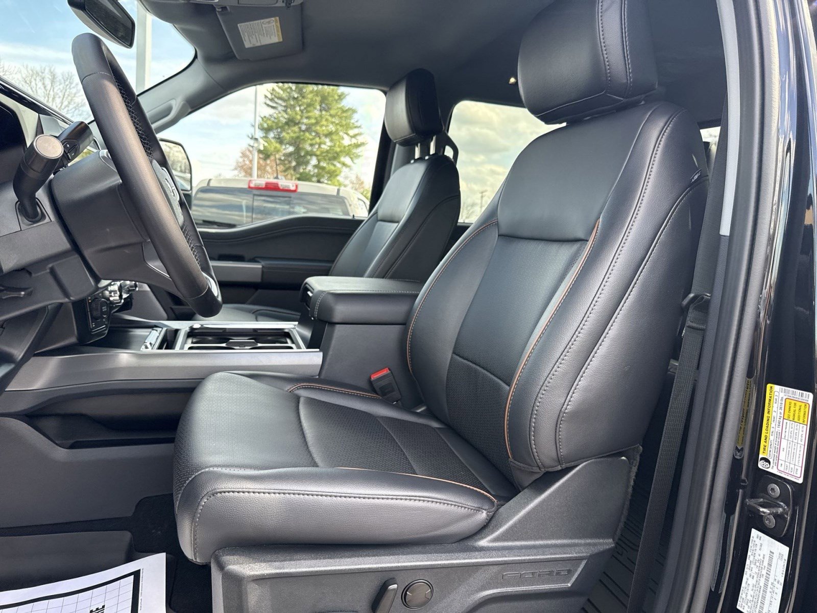 Used 2025 Ford F250 Lariat w/ Chrome Package image 13