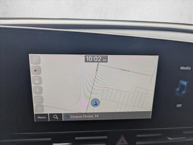 Used 2023 Hyundai Elantra Limited image 11