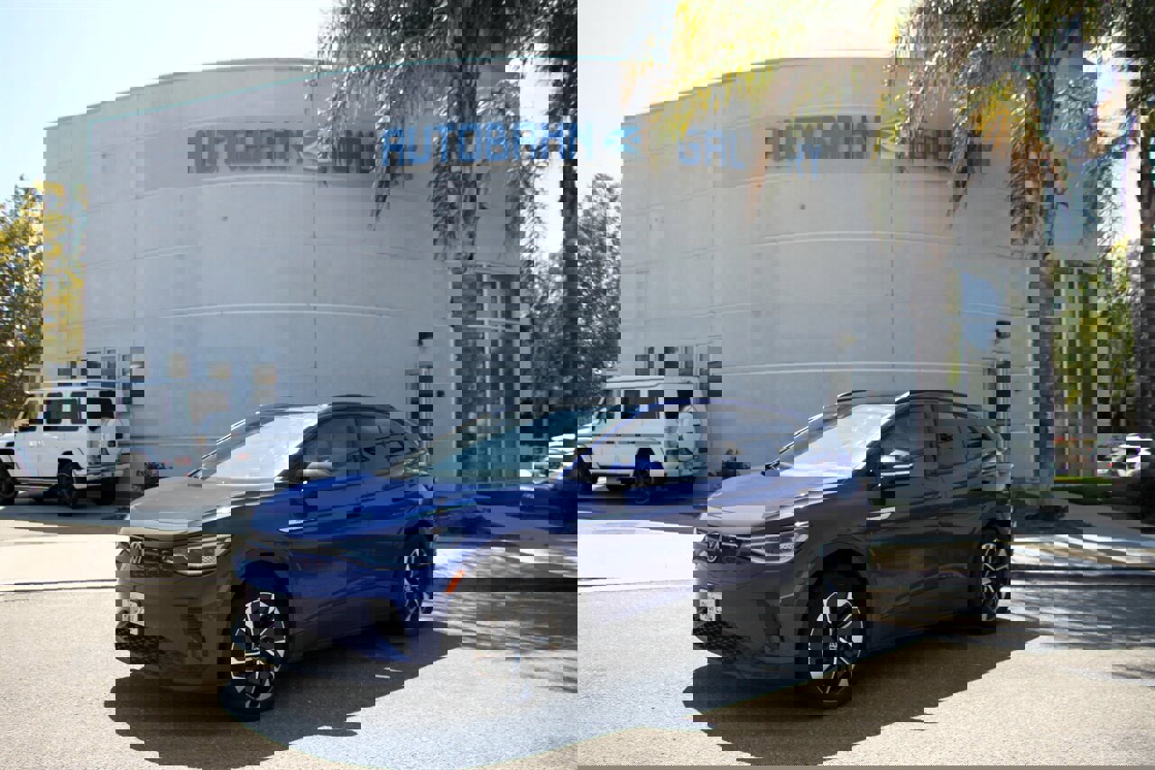 Used 2021 Volkswagen ID.4 Pro S image 1