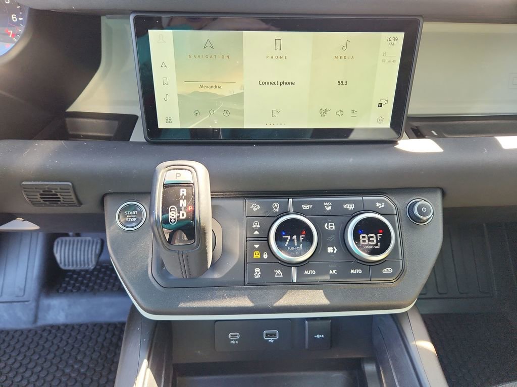 Used 2021 Land Rover Defender 110 SE AWD/4WD image 15