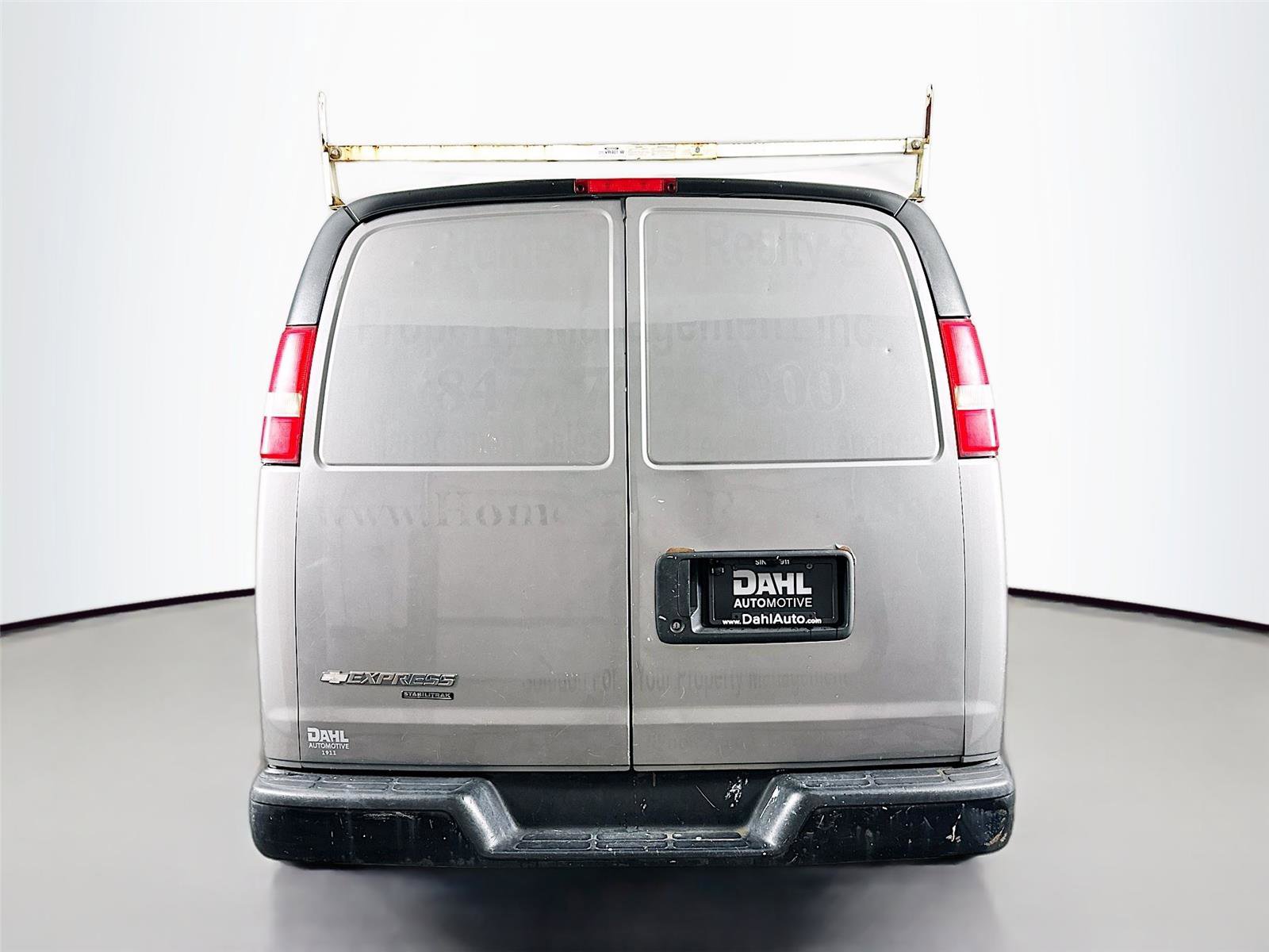 Used 2012 Chevrolet Express 1500 RWD image 10
