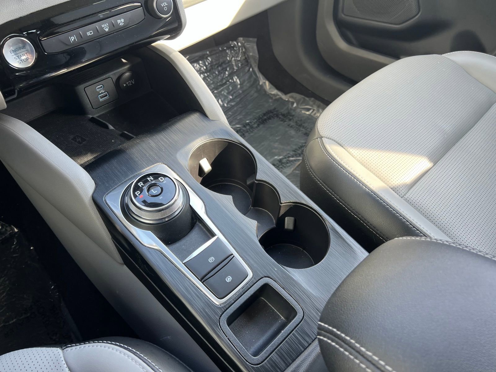 Used 2023 Ford Escape Platinum image 26