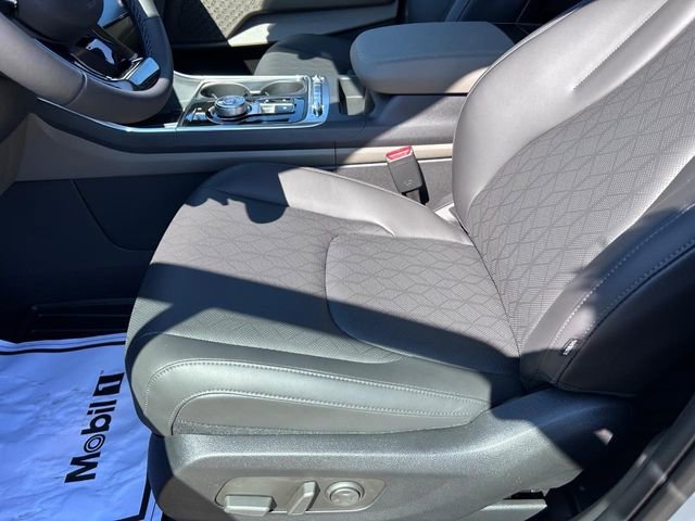 New 2025 Kia Carnival SX FWD image 21