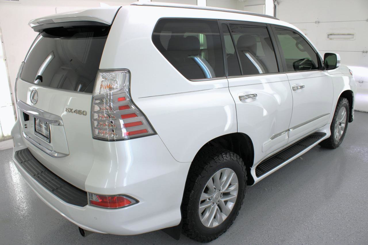 Used 2017 Lexus GX 460 Premium w/ Premium Package image 10