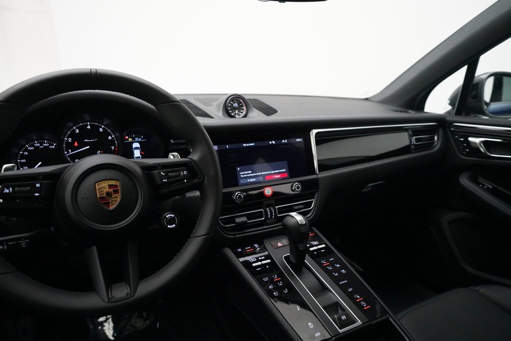 Used 2025 Porsche Macan Turbo image 18