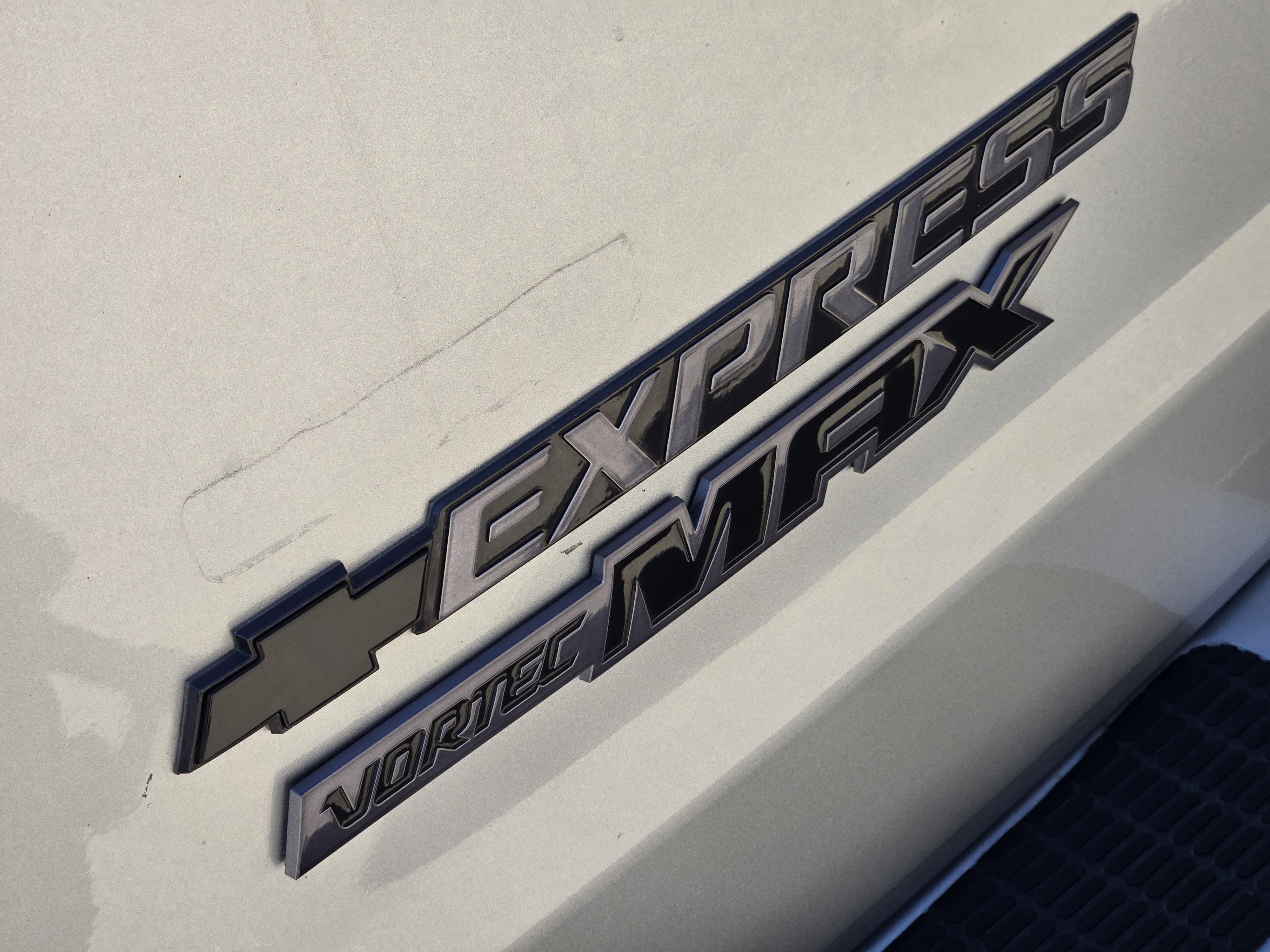 Used 2023 Chevrolet Express 2500 image 20