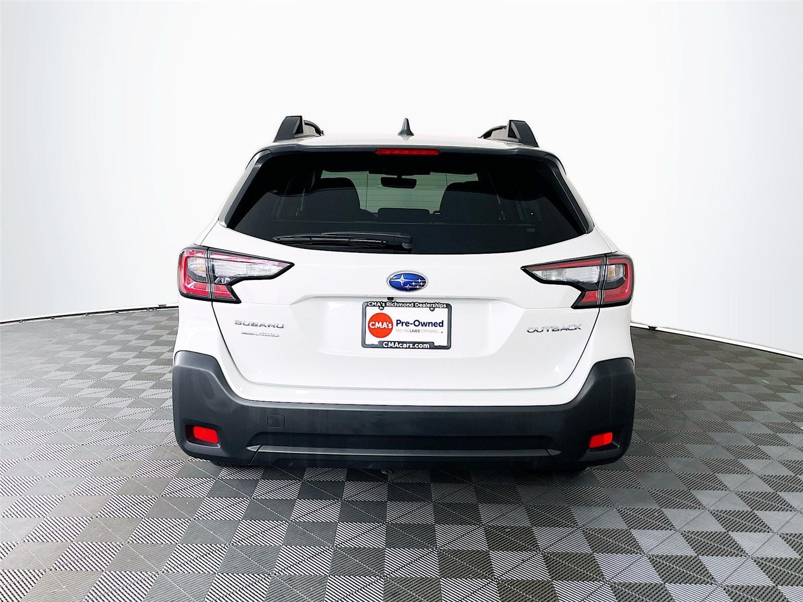 Certified 2025 Subaru Outback Premium AWD/4WD image 9
