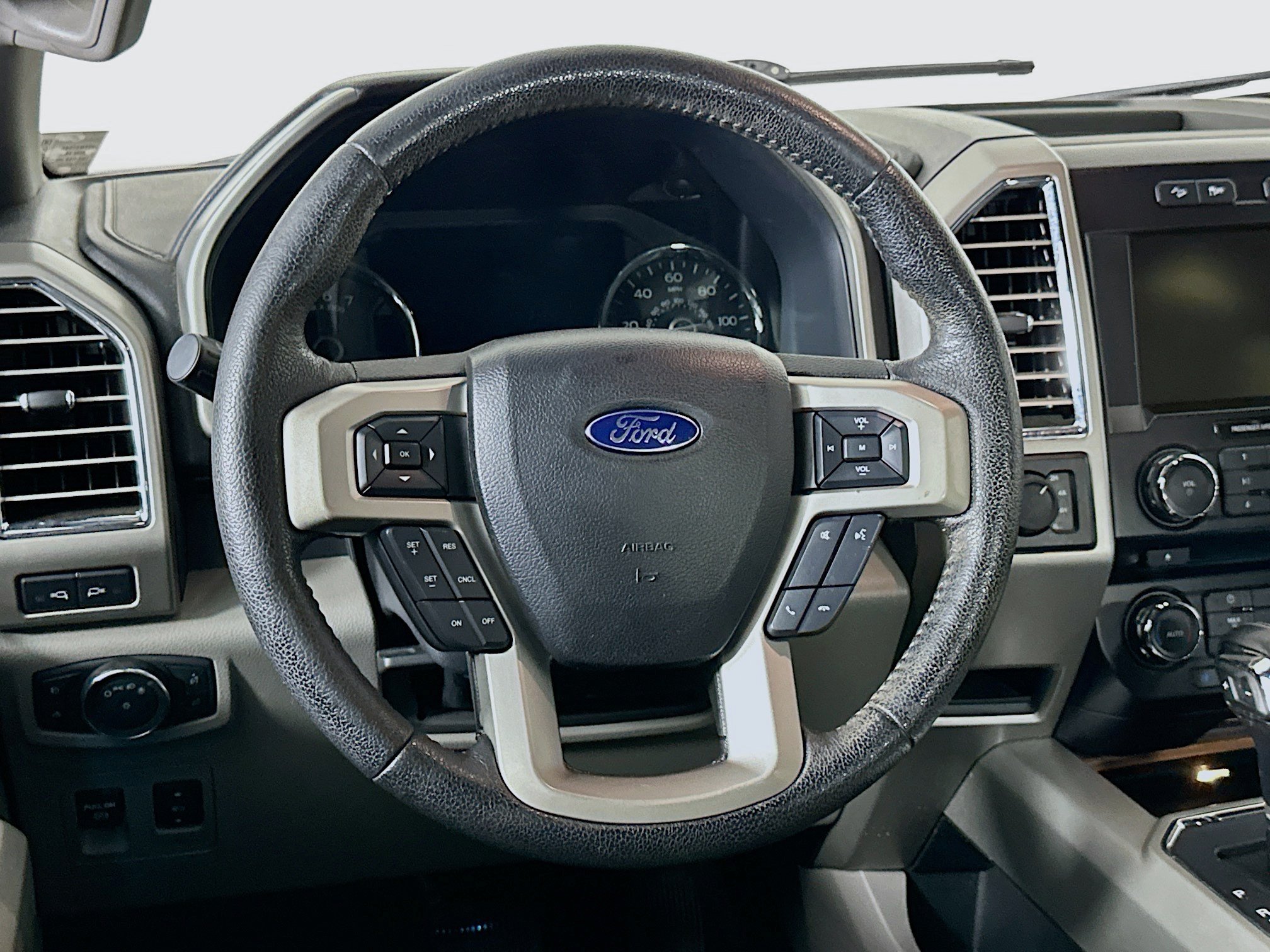 Used 2015 Ford F150 Lariat w/ Equipment Group 501A Mid AWD/4WD image 18