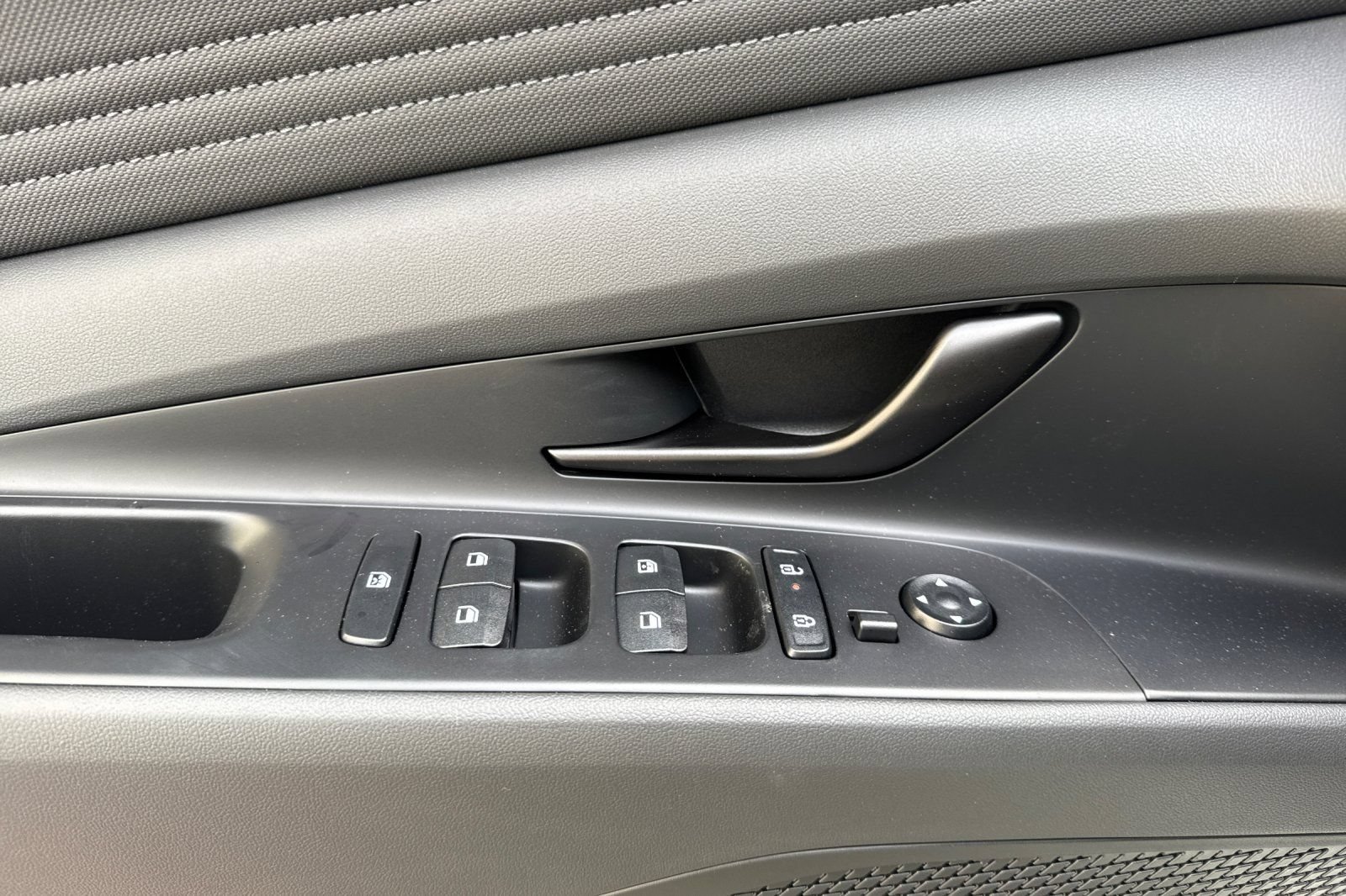 New 2026 Hyundai Elantra Sport FWD image 11