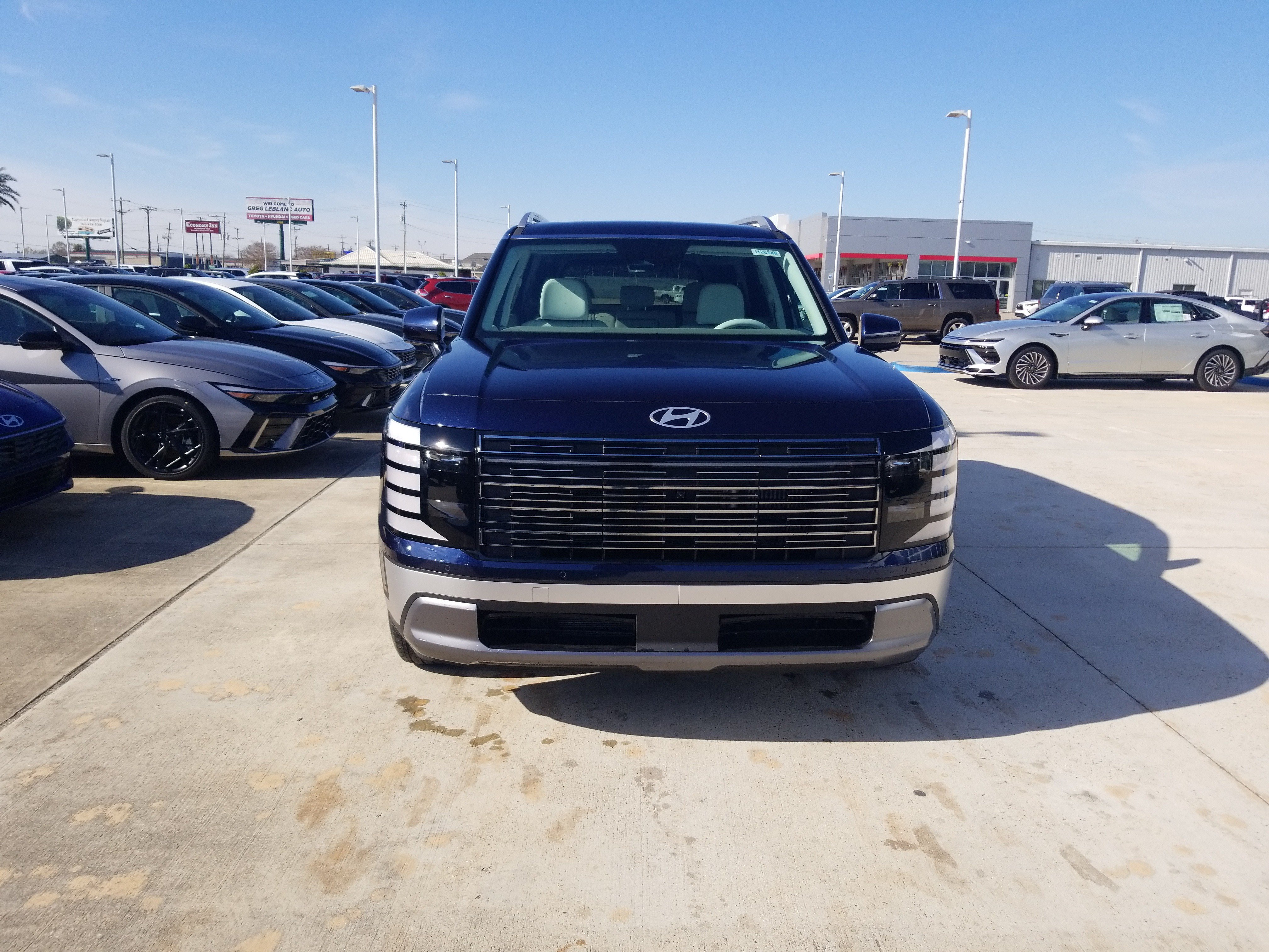 Used 2026 Hyundai Palisade SEL Premium FWD image 2