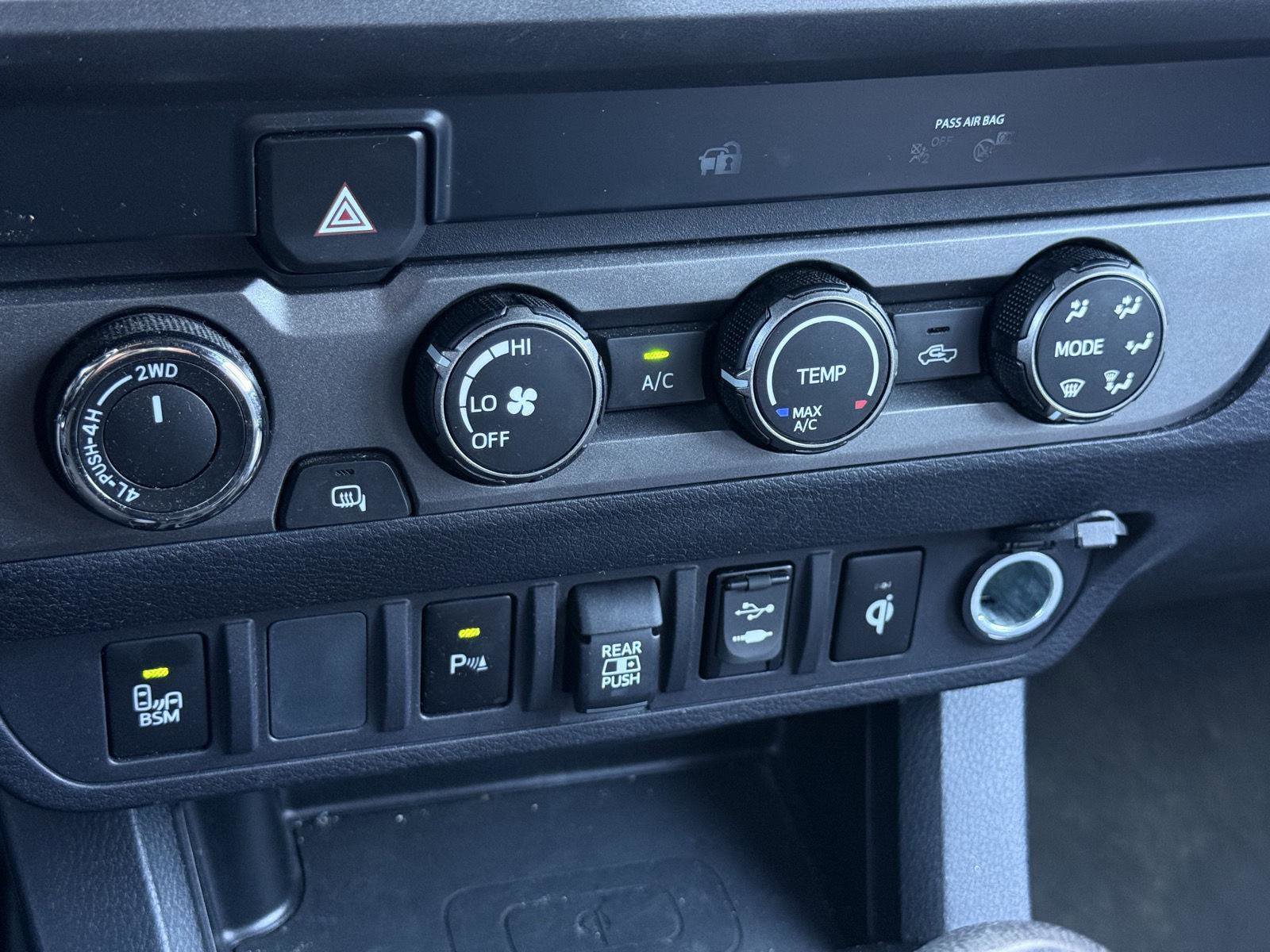 Used 2019 Toyota Tacoma TRD Off-Road w/ Technology Package AWD/4WD image 14