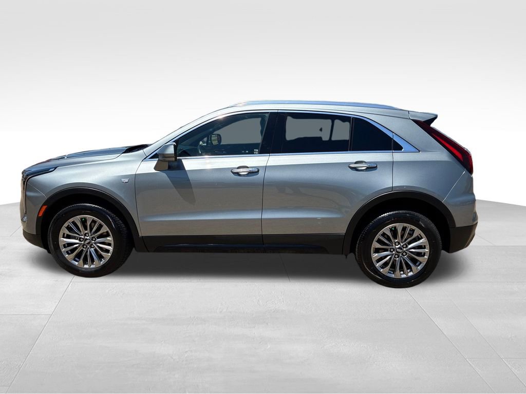 Used 2024 Cadillac XT4 Premium Luxury AWD/4WD image 2