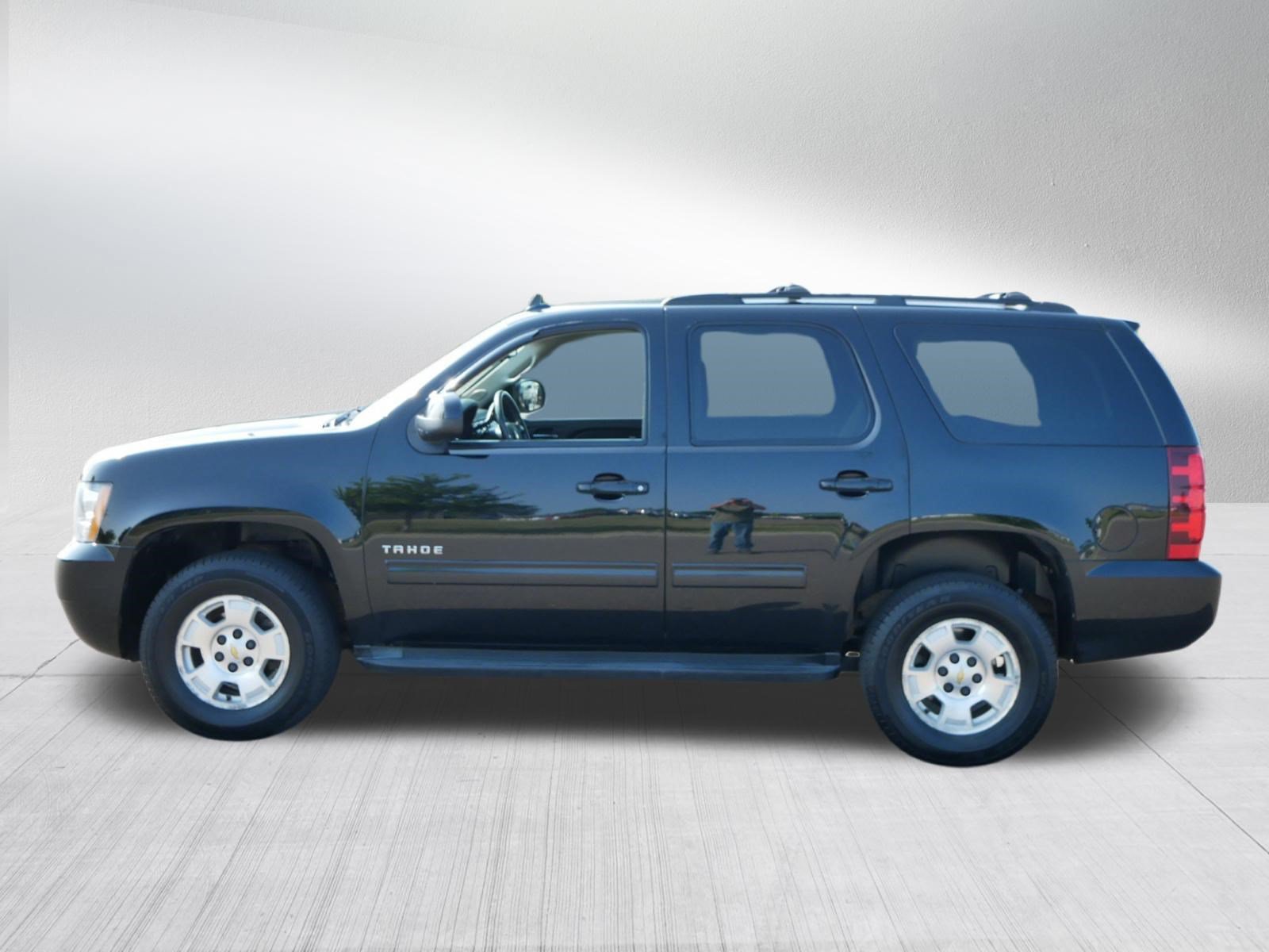 Used 2013 Chevrolet Tahoe LS AWD/4WD image 4