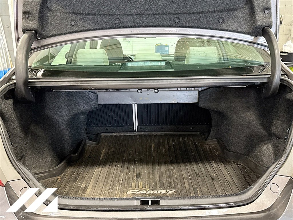 Used 2017 Toyota Camry XLE image 24