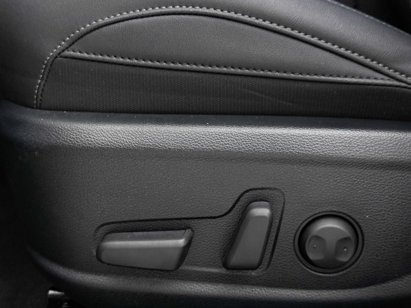 Certified 2024 Kia Seltos SX w/ SX Sunroof Package AWD/4WD image 29