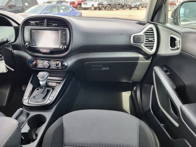 Used 2023 Kia Soul LX w/ LX Technology Package image 24