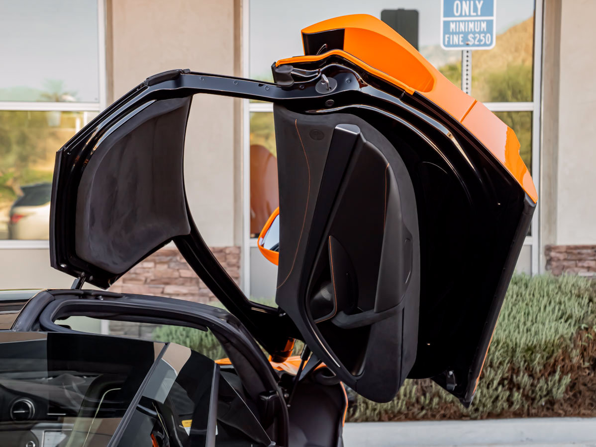 Used 2025 McLaren 750S RWD image 29