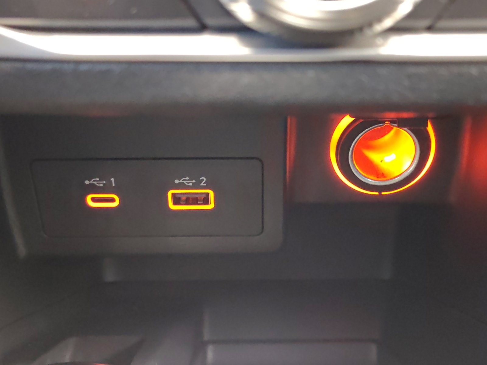Certified 2024 Nissan Kicks SV w/ Interior Electronics Package FWD image 21