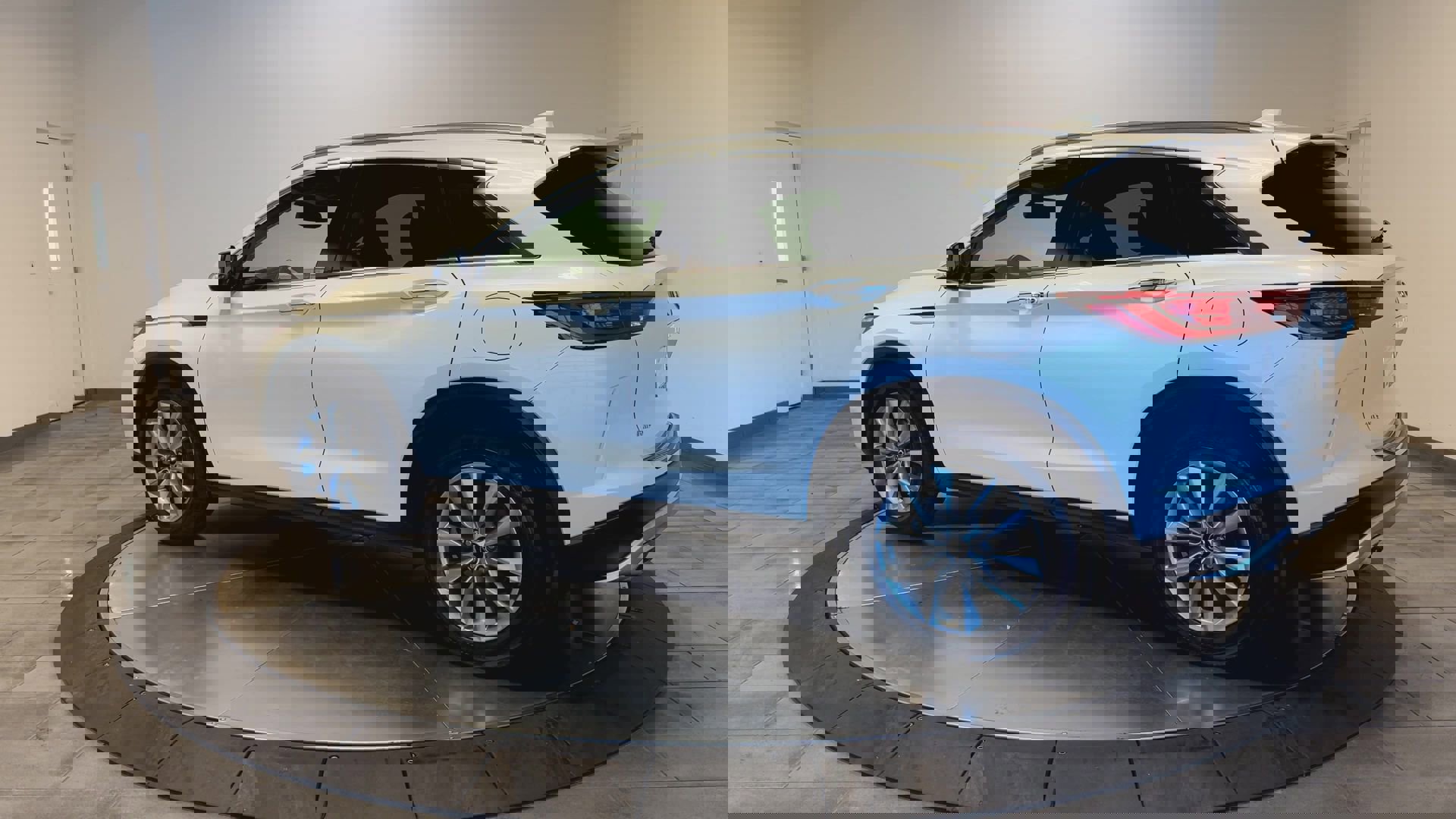 Certified 2022 INFINITI QX50 Essential image 6