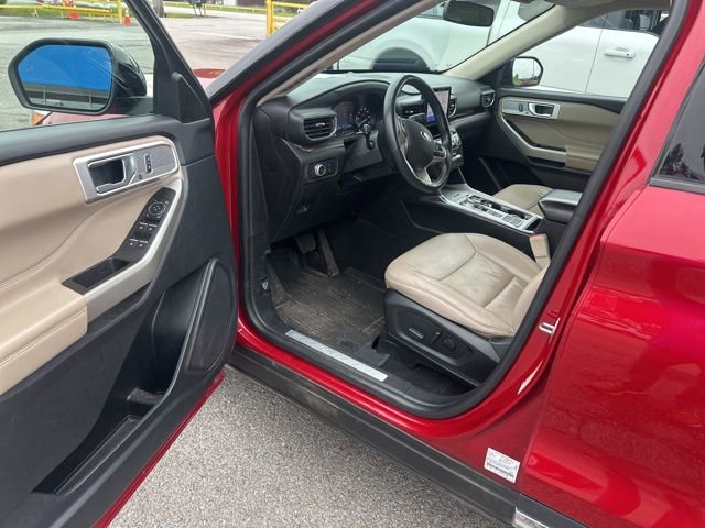 Certified 2022 Ford Explorer Limited RWD image 26