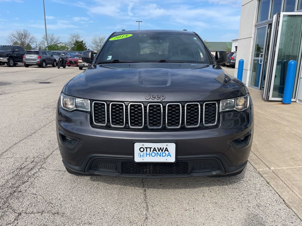 Used 2018 Jeep Grand Cherokee Laredo AWD/4WD image 3