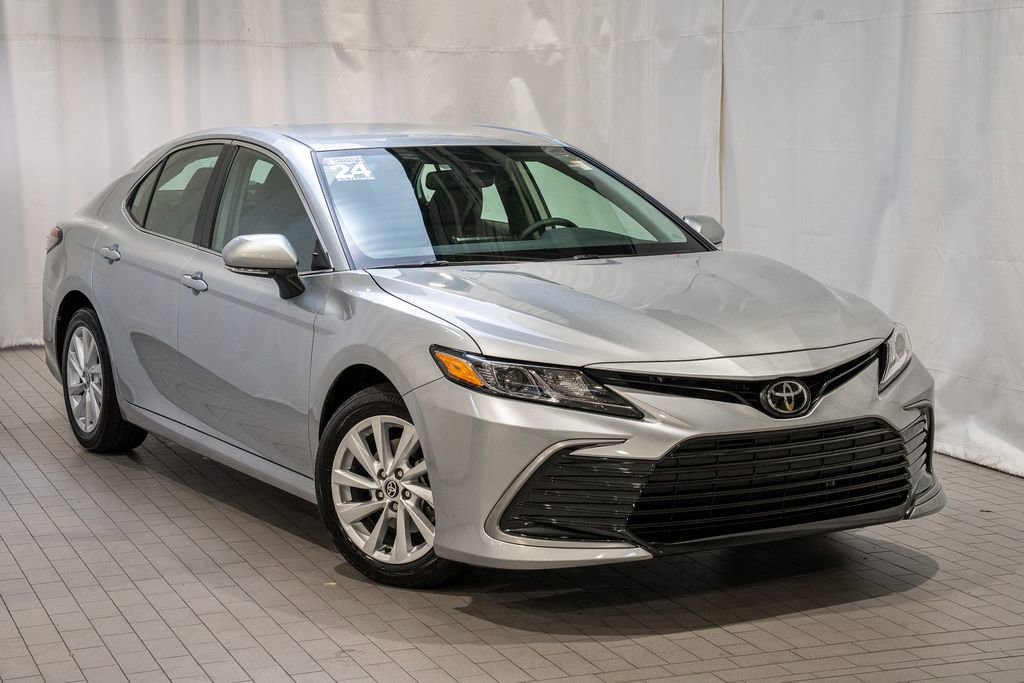 Used 2024 Toyota Camry LE image 1