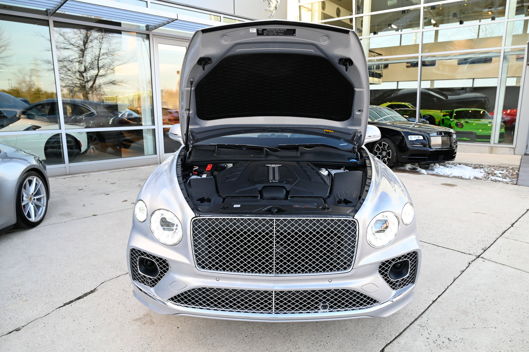 Used 2022 Bentley Bentayga image 61