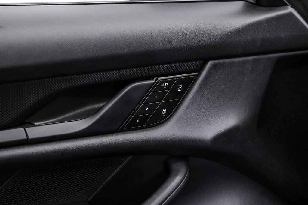 Used 2023 Porsche Taycan 4 Cross Turismo image 48