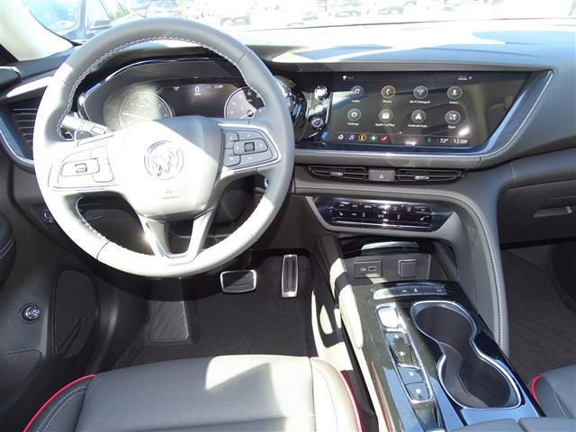 Used 2022 Buick Envision Essence w/ Sport Touring Package FWD image 9