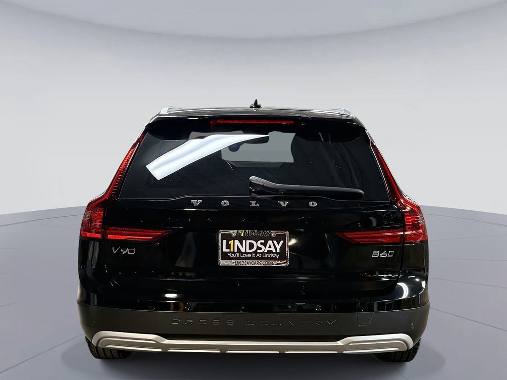 Used 2024 Volvo V90 B6 Cross Country Plus AWD/4WD image 11