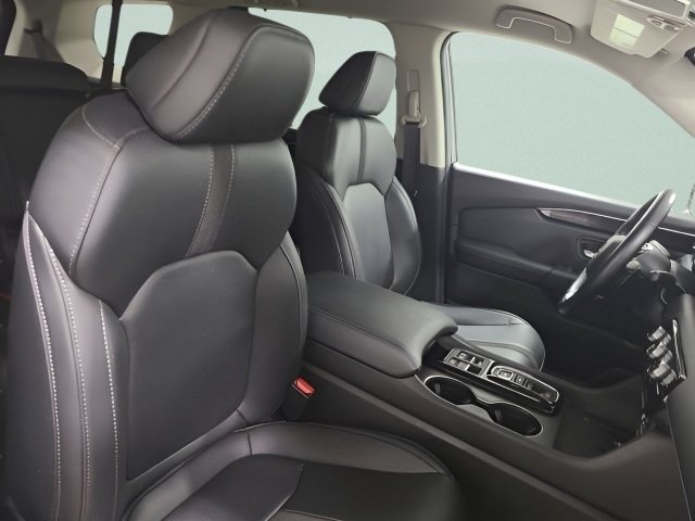 Used 2025 Honda Pilot EX-L image 12