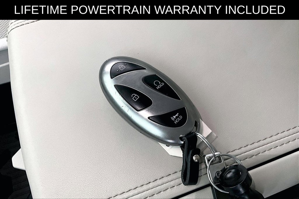 Used 2025 Hyundai Santa Fe SEL FWD image 13