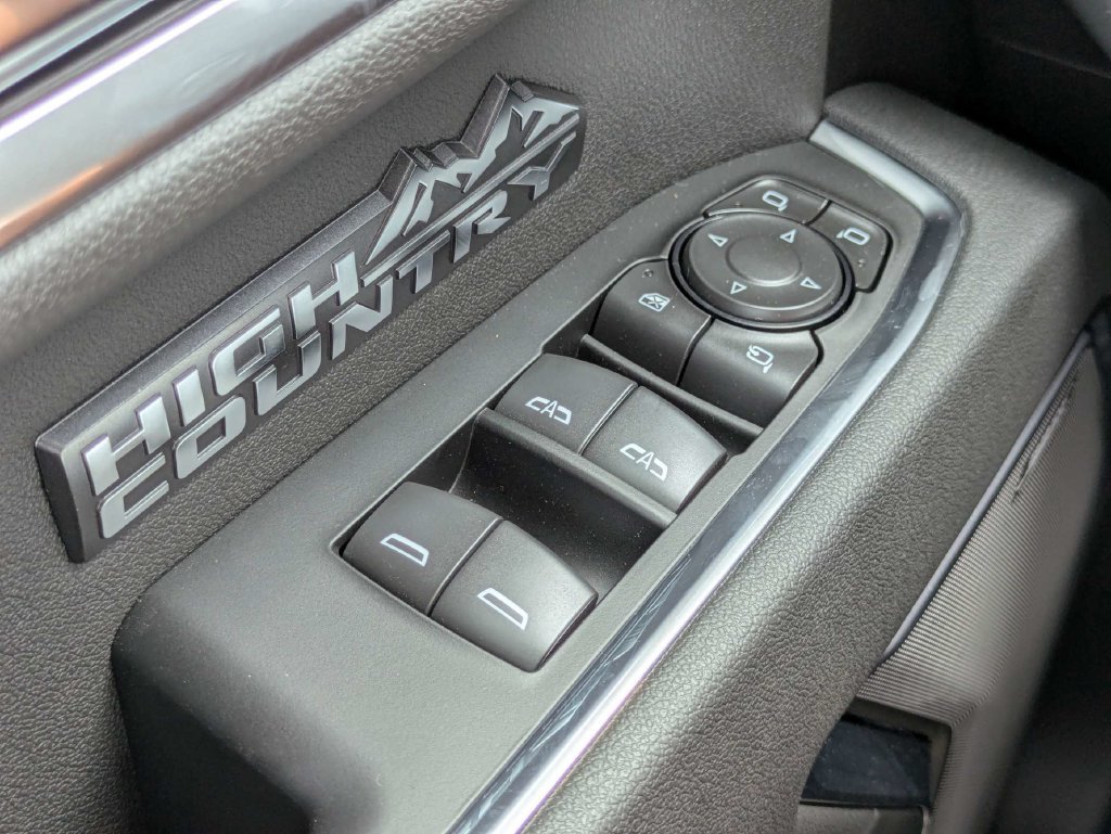 New 2026 Chevrolet Silverado 1500 High Country w/ Technology Package AWD/4WD image 26