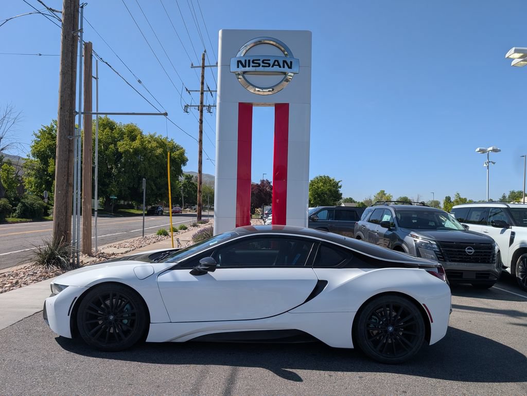 Used 2020 BMW i8 Coupe AWD/4WD image 1