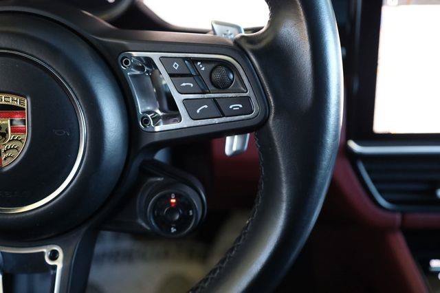Used 2021 Porsche Cayenne Turbo w/ Premium Package Plus AWD/4WD image 32