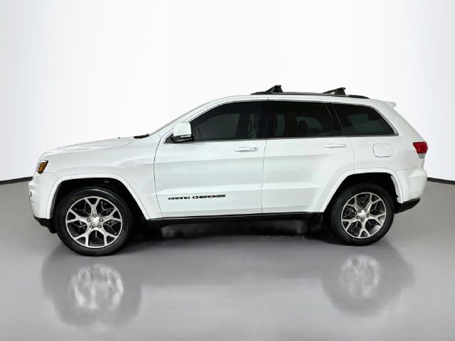 Used 2018 Jeep Grand Cherokee Limited AWD/4WD image 11