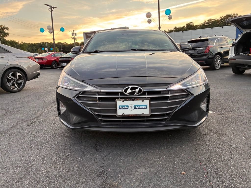 Used 2020 Hyundai Elantra Limited FWD image 2