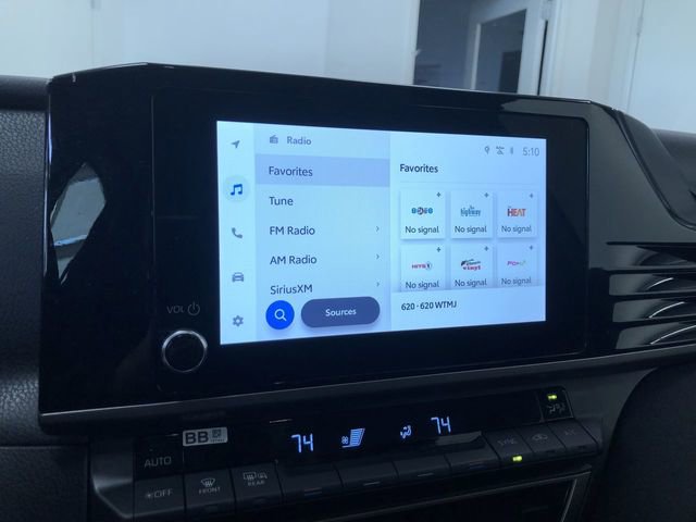 Used 2025 Toyota Camry LE image 21