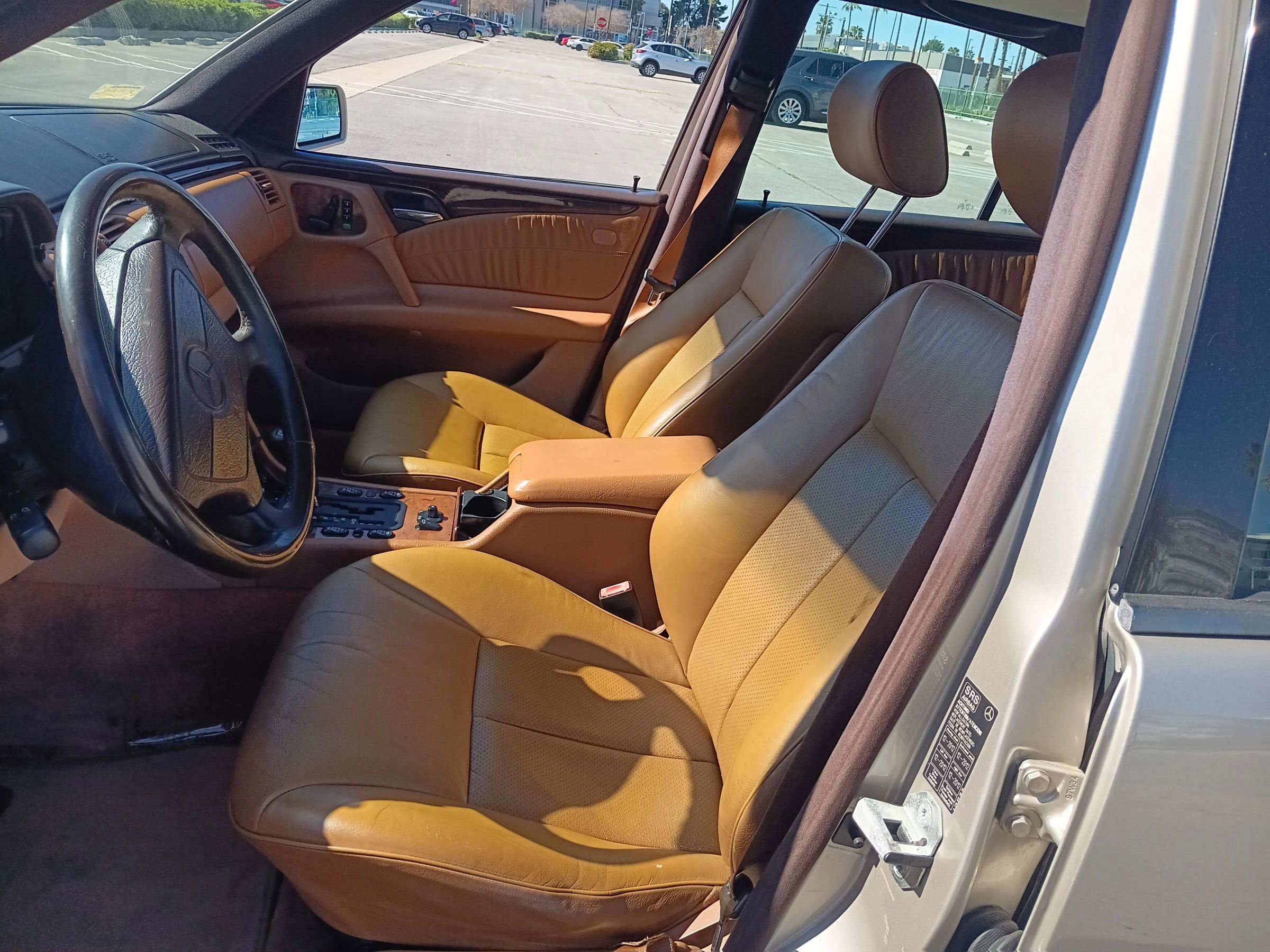 Used 1998 Mercedes-Benz E 320 Sedan image 11