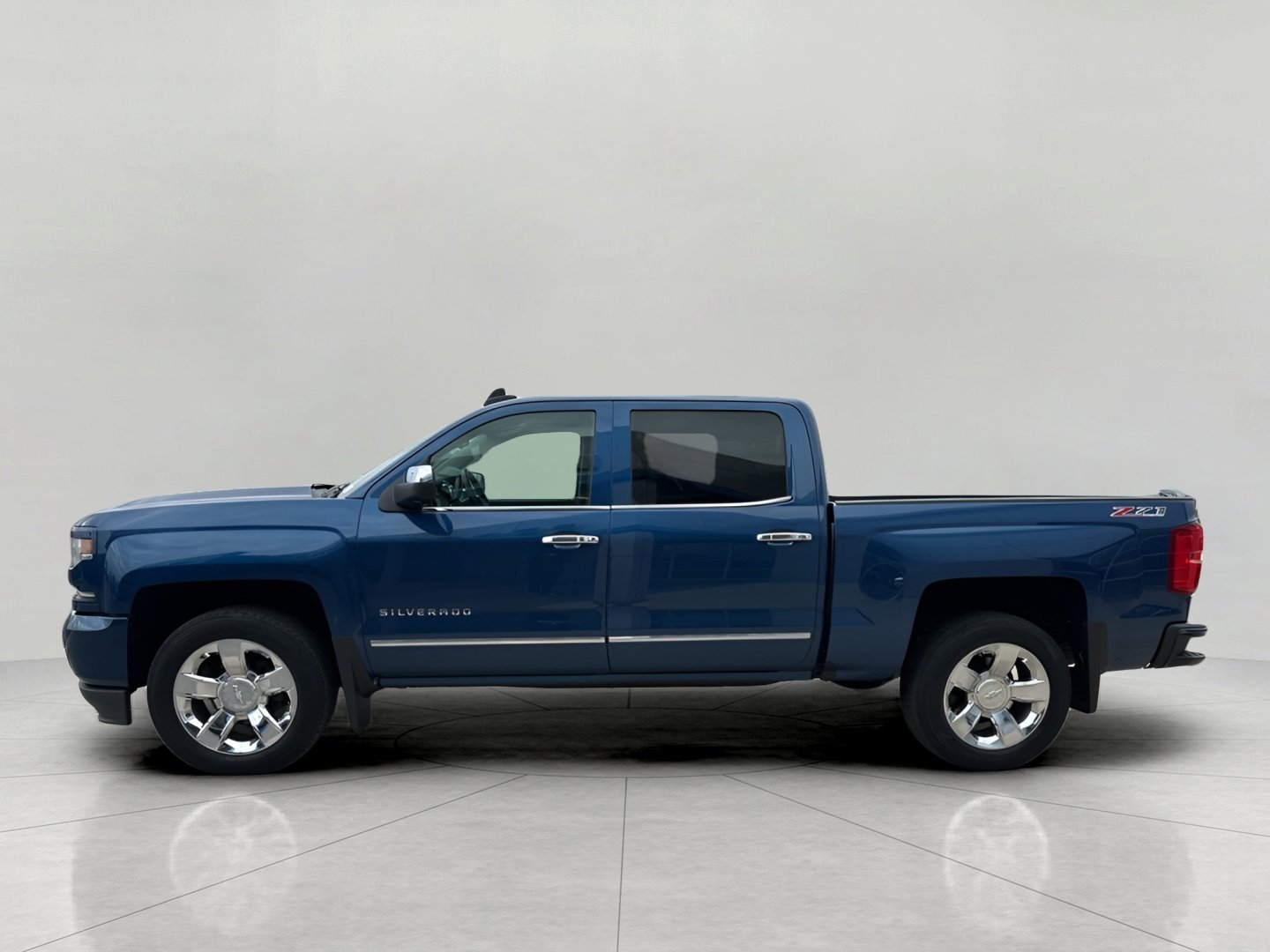 Used 2017 Chevrolet Silverado 1500 LTZ Z71 w/ LTZ Plus Package image 6