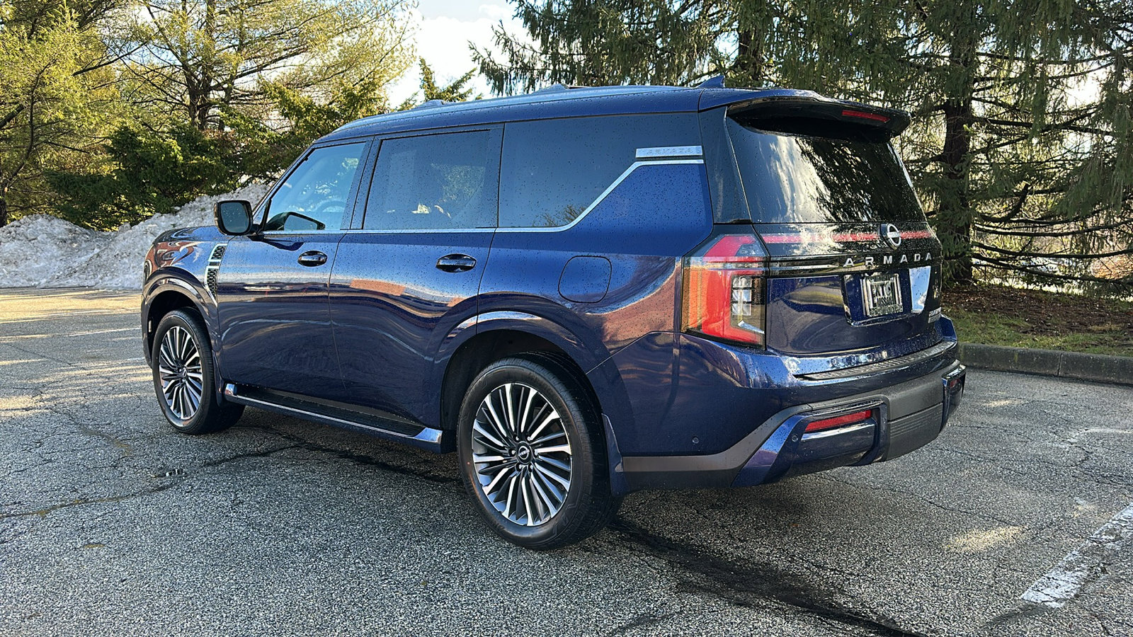 Certified 2025 Nissan Armada Platinum Reserve image 8