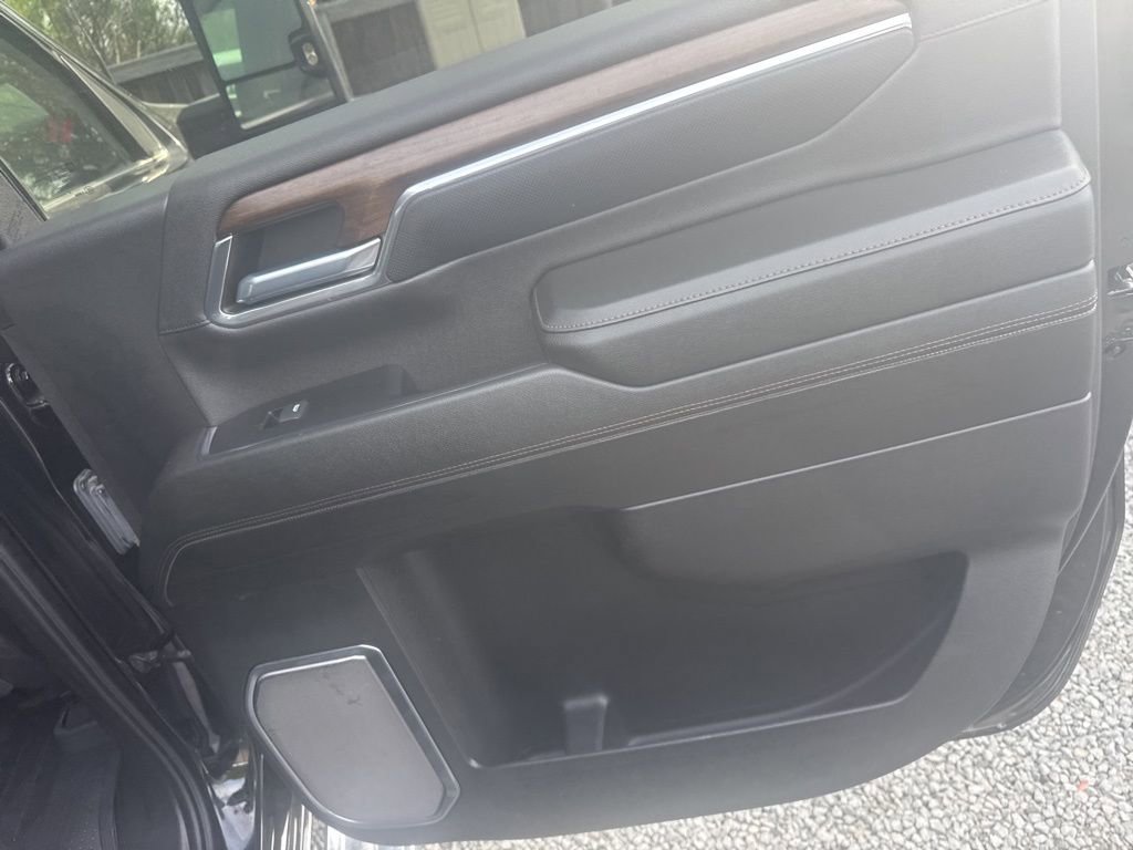 Used 2024 Chevrolet Silverado 3500 High Country w/ High Country Premium Package AWD/4WD image 9