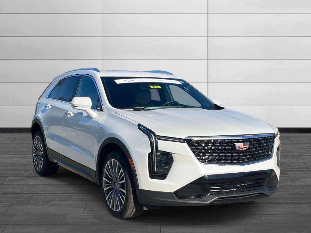 Certified 2024 Cadillac XT4 Premium Luxury AWD/4WD image 7