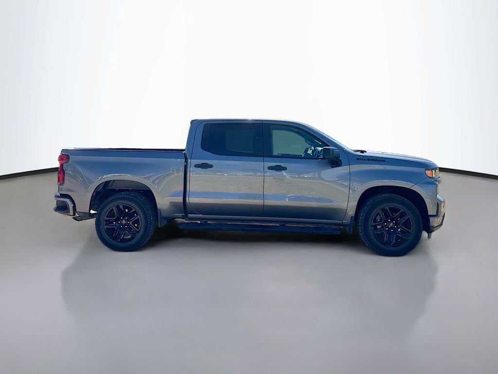 Used 2022 Chevrolet Silverado 1500 Custom w/ LPO, Blackout Package RWD image 8
