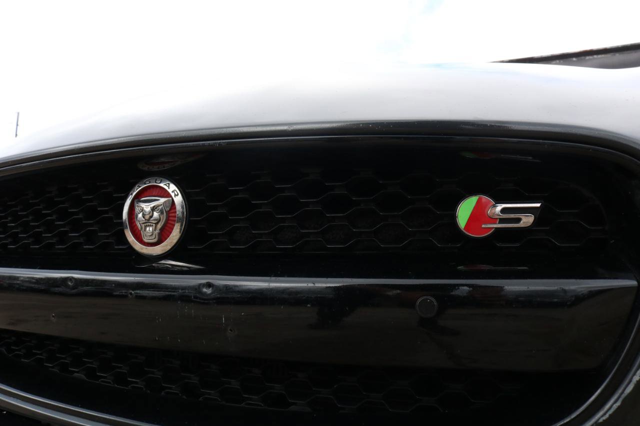 Used 2016 Jaguar F-TYPE S image 7