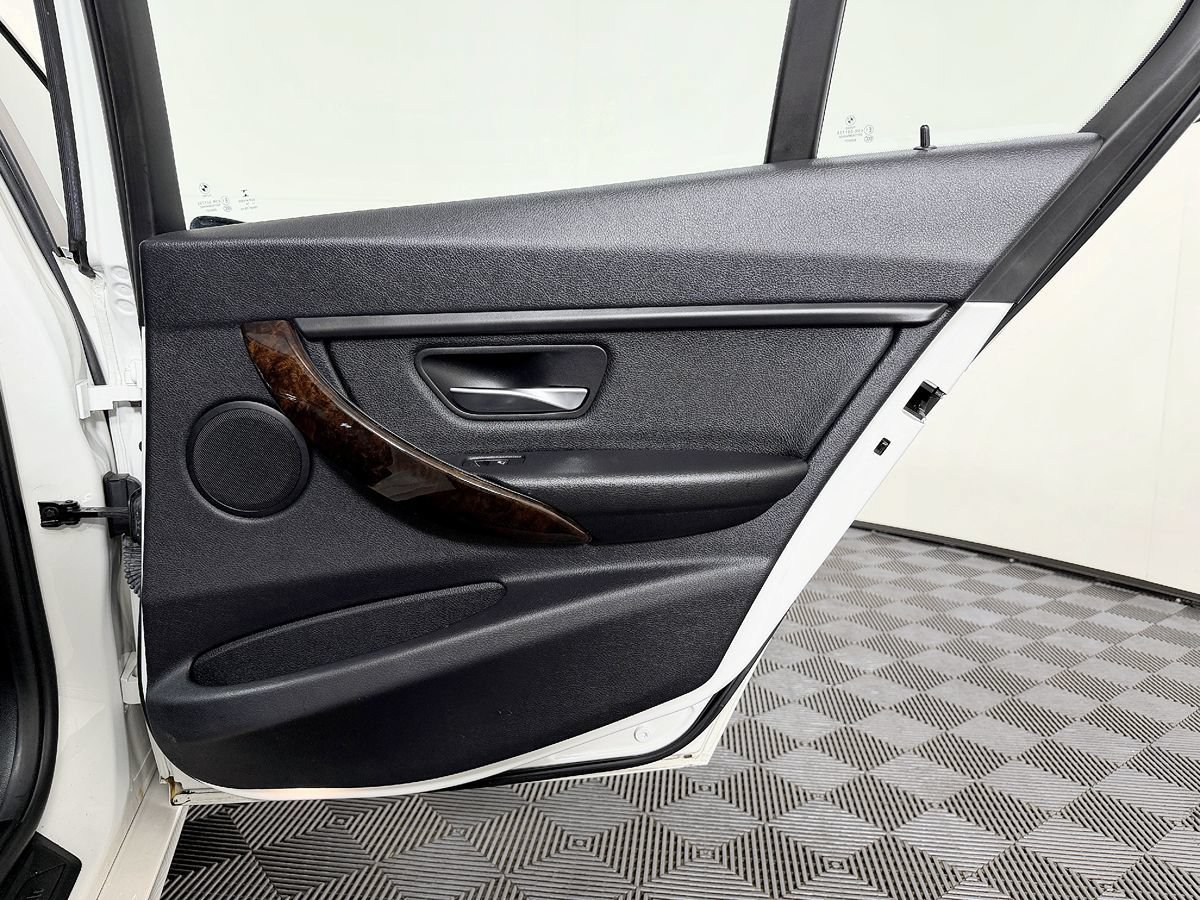 Used 2015 BMW 328i Sedan RWD image 39